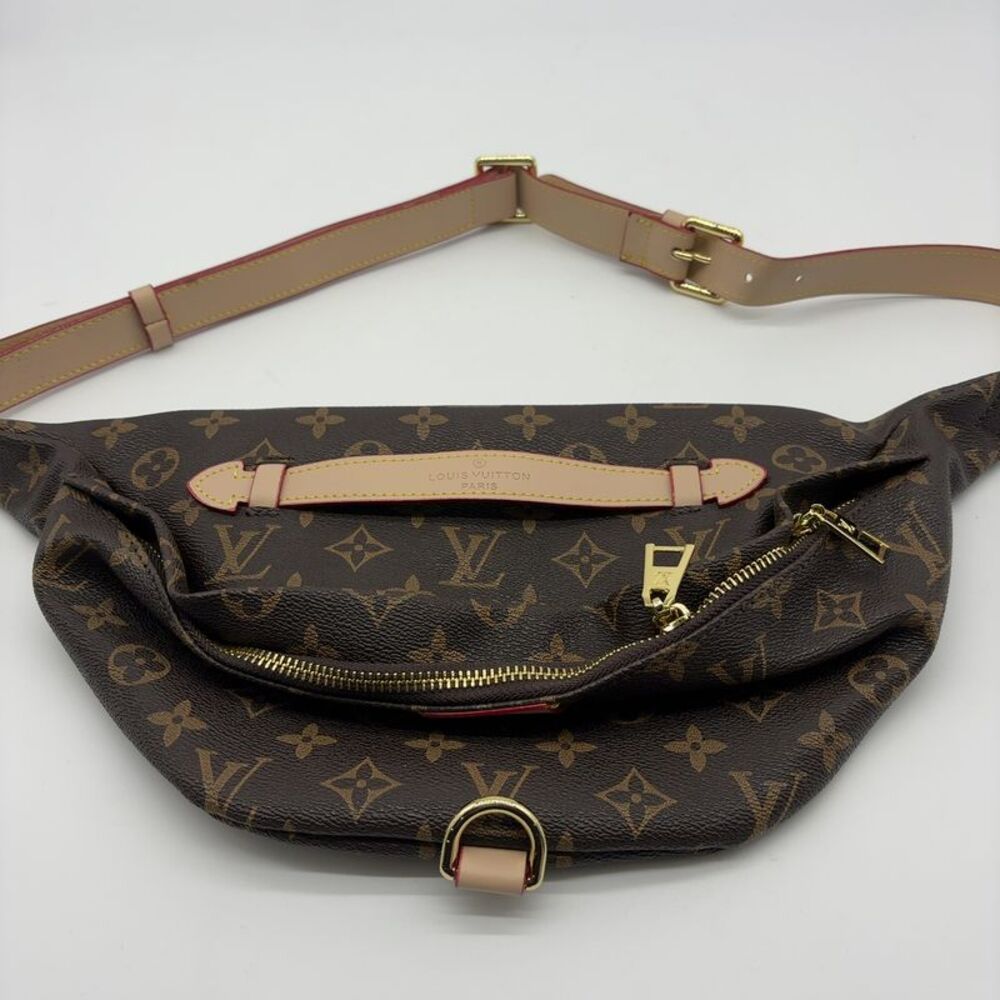 Louis Vuitton Bumbag Monogram Messenger Bag - Picture 5 of 5